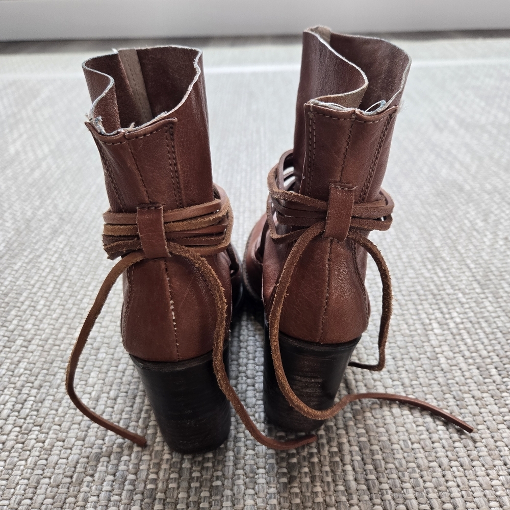 Freebird Jumpn Cognac Brown Leather Tie Heeled Ankle Bootie size 8 - Picture 5 of 15